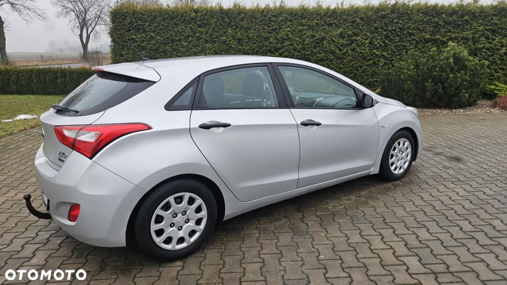 Hyundai i30 blue 1.6 CRDi Classic - 9