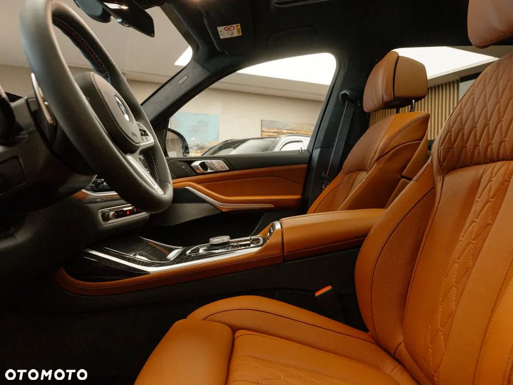 BMW X7 M60i xDrive - 10