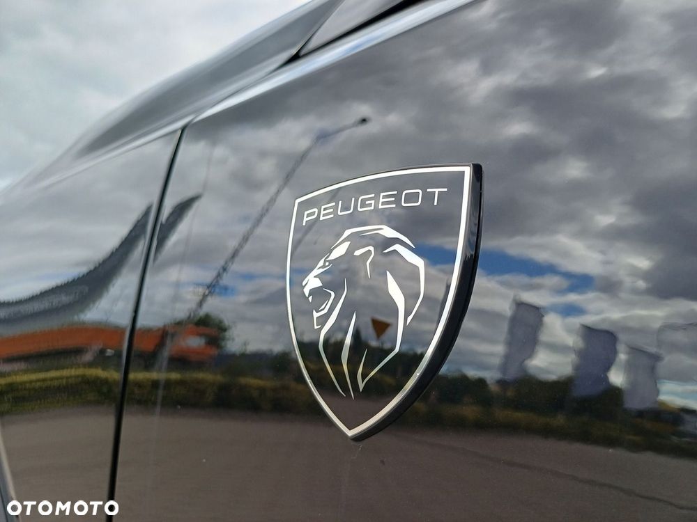 Peugeot 408 - 9