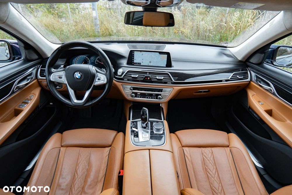BMW Seria 7 740Li xDrive - 12