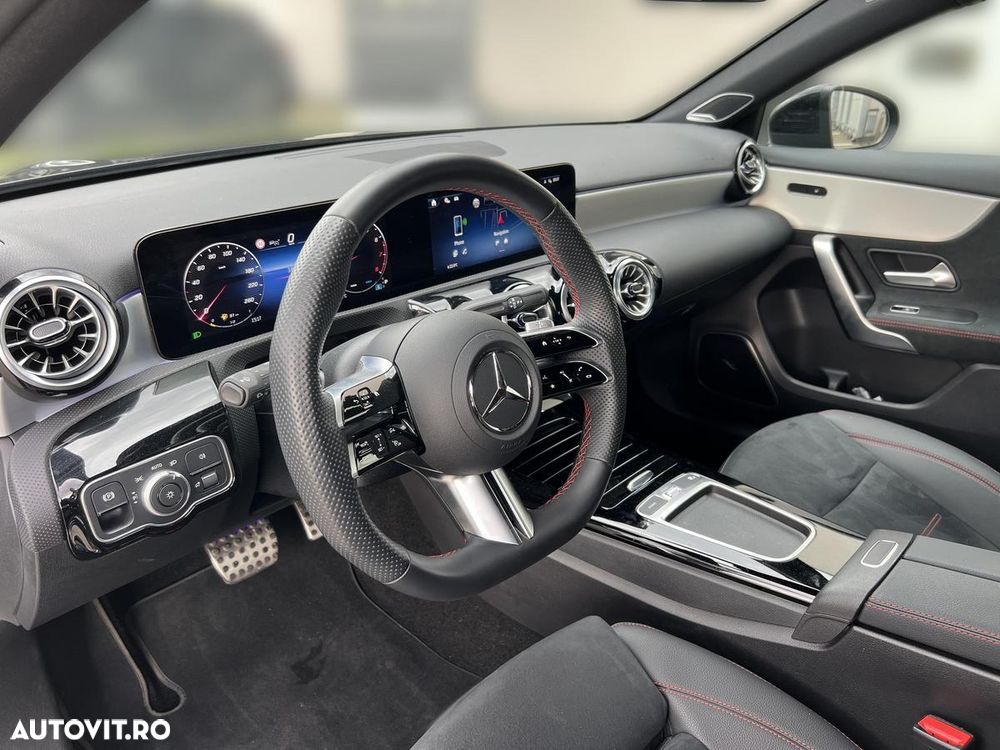 Mercedes-Benz A 200 Sedan MHEV 7G-DCT - 10