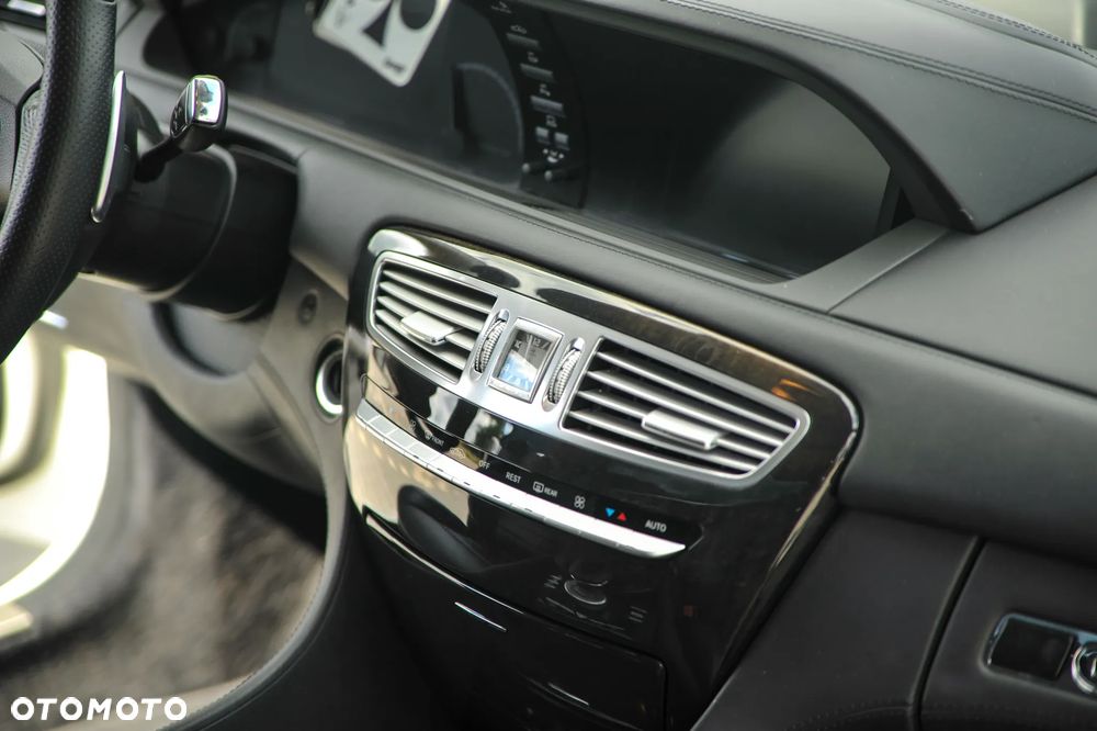 Mercedes-Benz CL 63 AMG 7G-TRONIC - 35