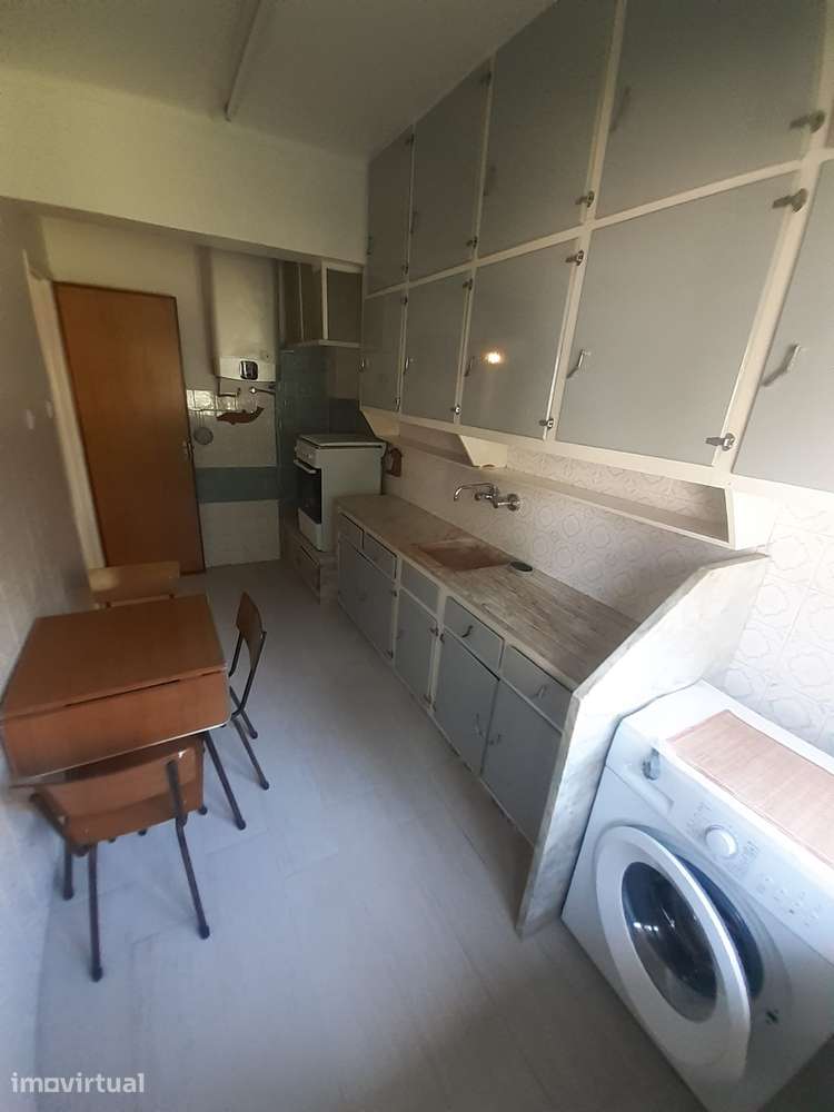 Apartamento T2+1 Remodelado | Zona Verde | A 5 min. da Estação - Grande imagem: 2/25