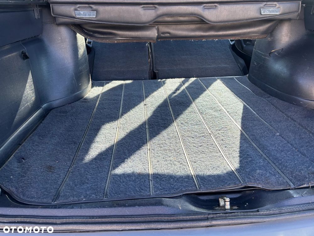 Volkswagen Passat Variant 1.8 GL - 30