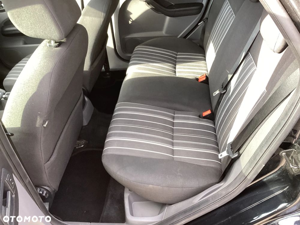 Ford Focus 1.6 16V Sport - 8