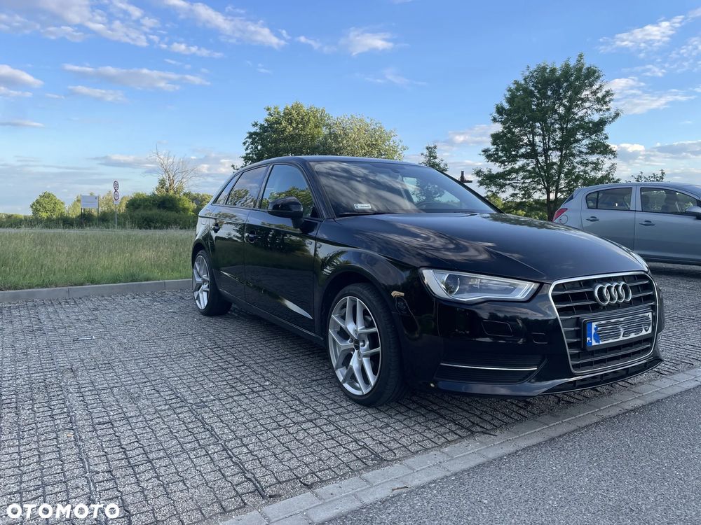 Audi A3 Sportback 1.6 TDI DPF Ambiente - 1