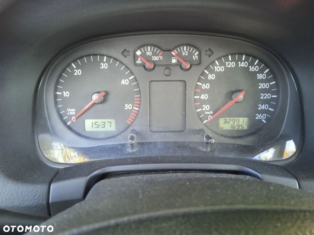 Volkswagen Golf IV 1.9 TDI 4Mot Comfortline - 23