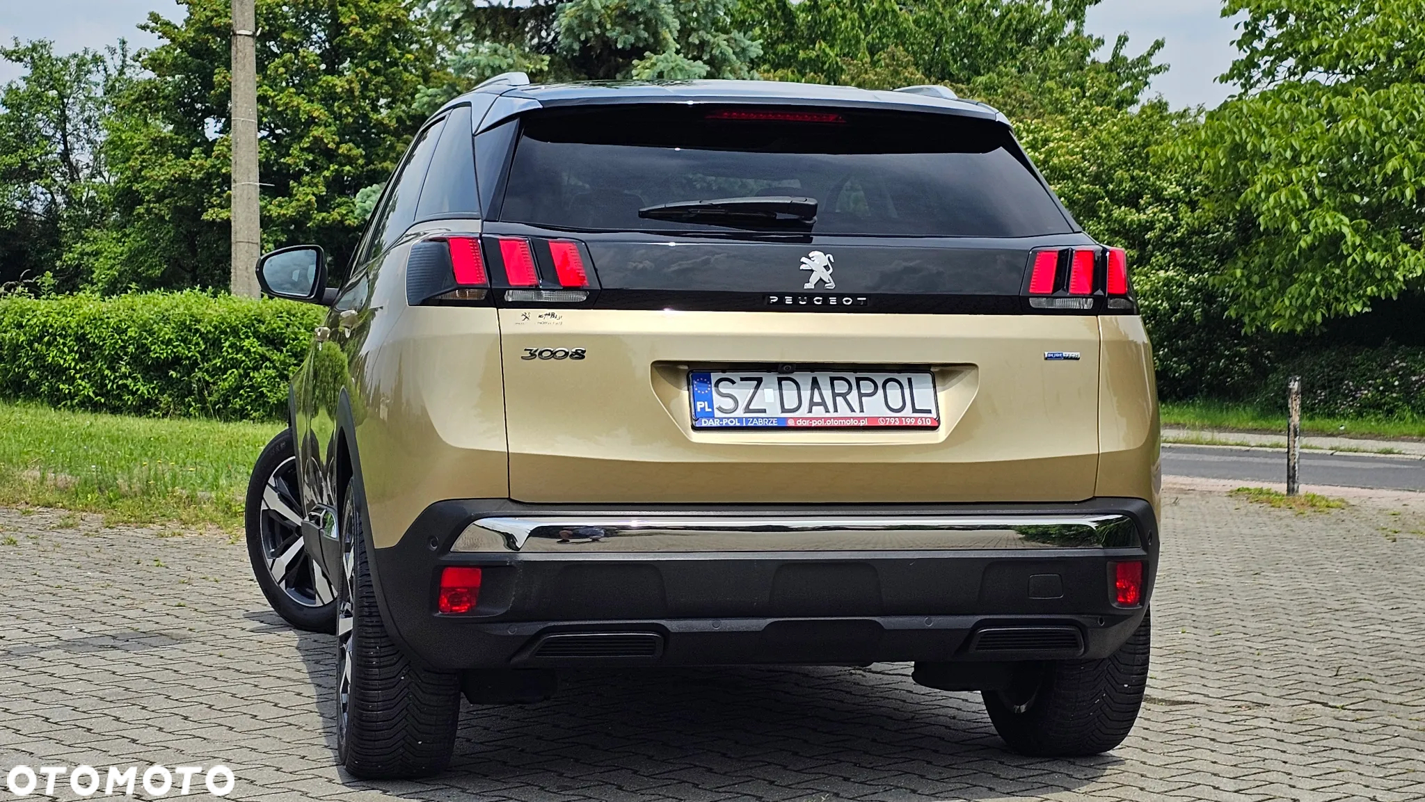 Peugeot 3008 1.2 PureTech Allure S&S - 10