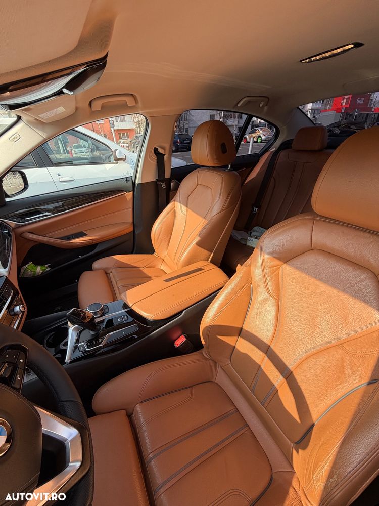 BMW Seria 5 520d xDrive AT - 11