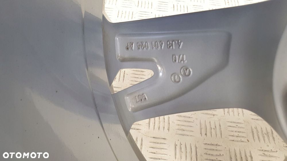 audi rs e-tron gt 4j3 felga aluminiowa 11jx20h2 et60 5x130 4j3601025am - 11