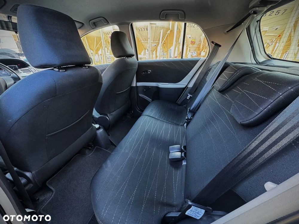 Toyota Yaris - 9