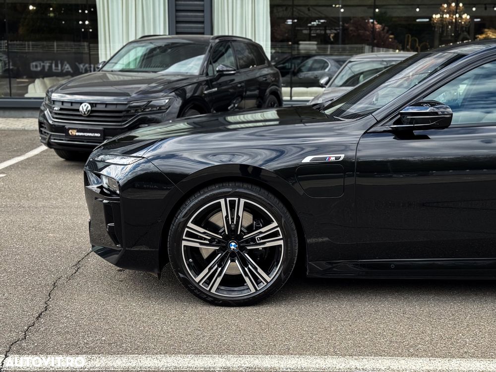 BMW Seria 7 - 8