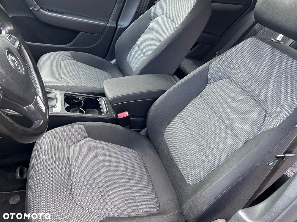 Volkswagen Passat Variant 2.0 TDI BlueMotion Technology Comfortline - 12