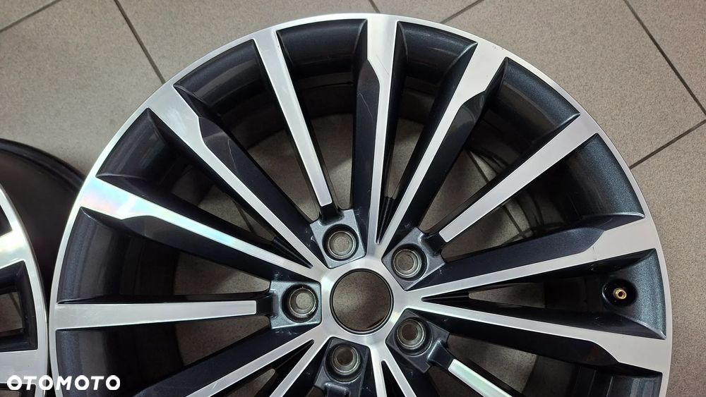 Felgi Aluminiowe 19 Skoda Superb III 5x112 ET 44 - 10