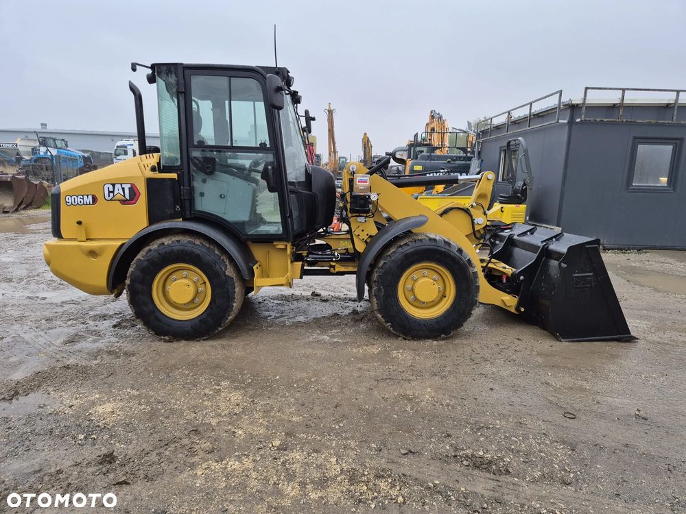 Caterpillar 906M - 2