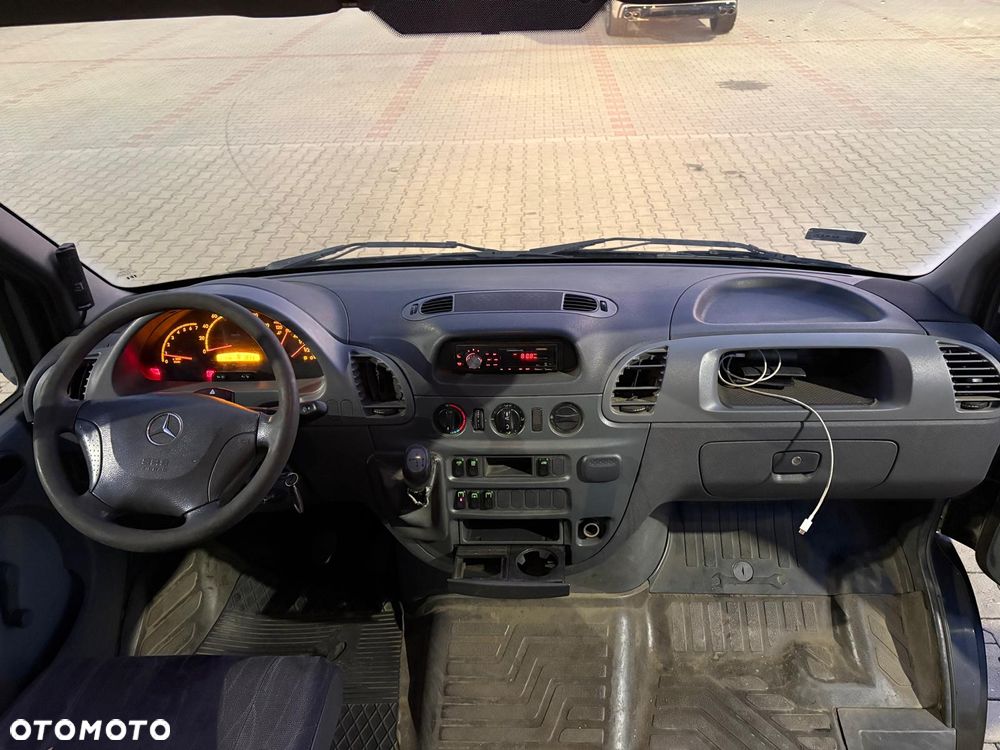 Mercedes-Benz Sprinter - 38