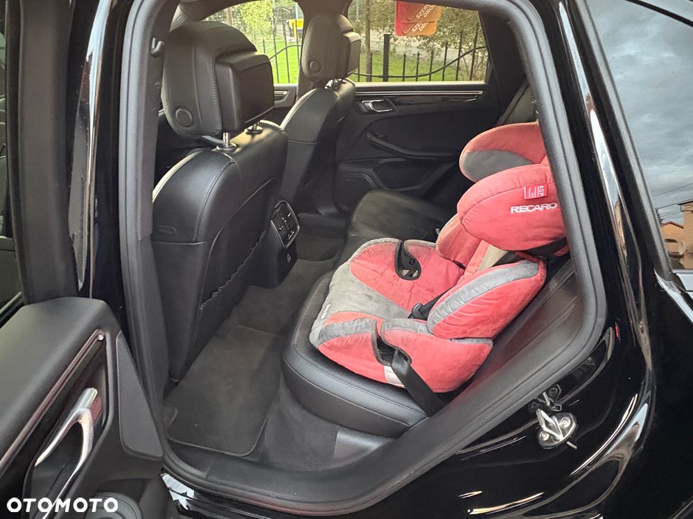Porsche Macan Standard - 17