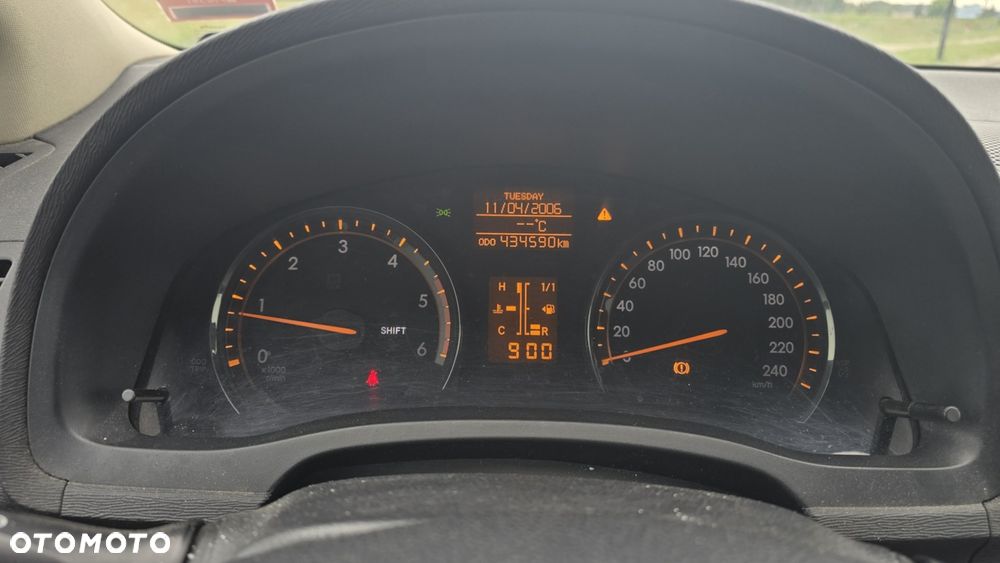 Toyota Avensis - 2