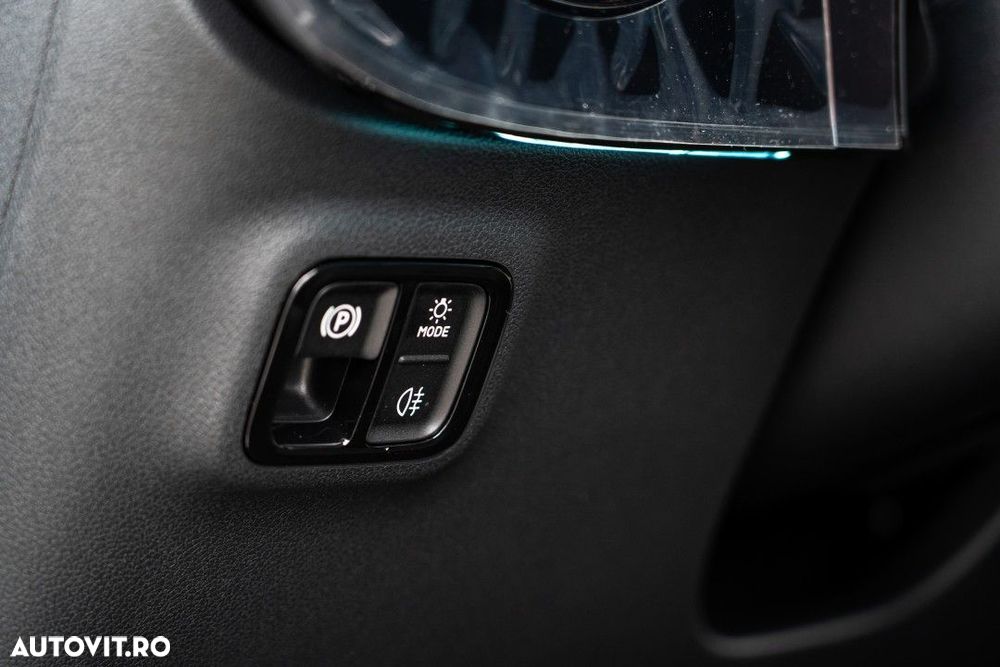 Mercedes-Benz CLA - 28