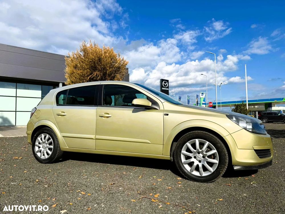 Opel Astra 1.6i Enjoy - 1
