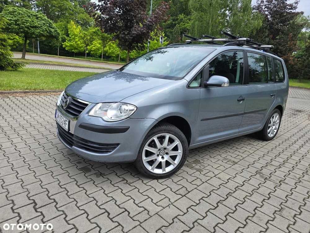 Volkswagen Touran 1.6 Basis - 4