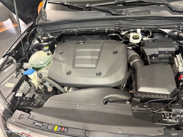 Volvo XC 40 1.5 T2 Plus Dark - 42