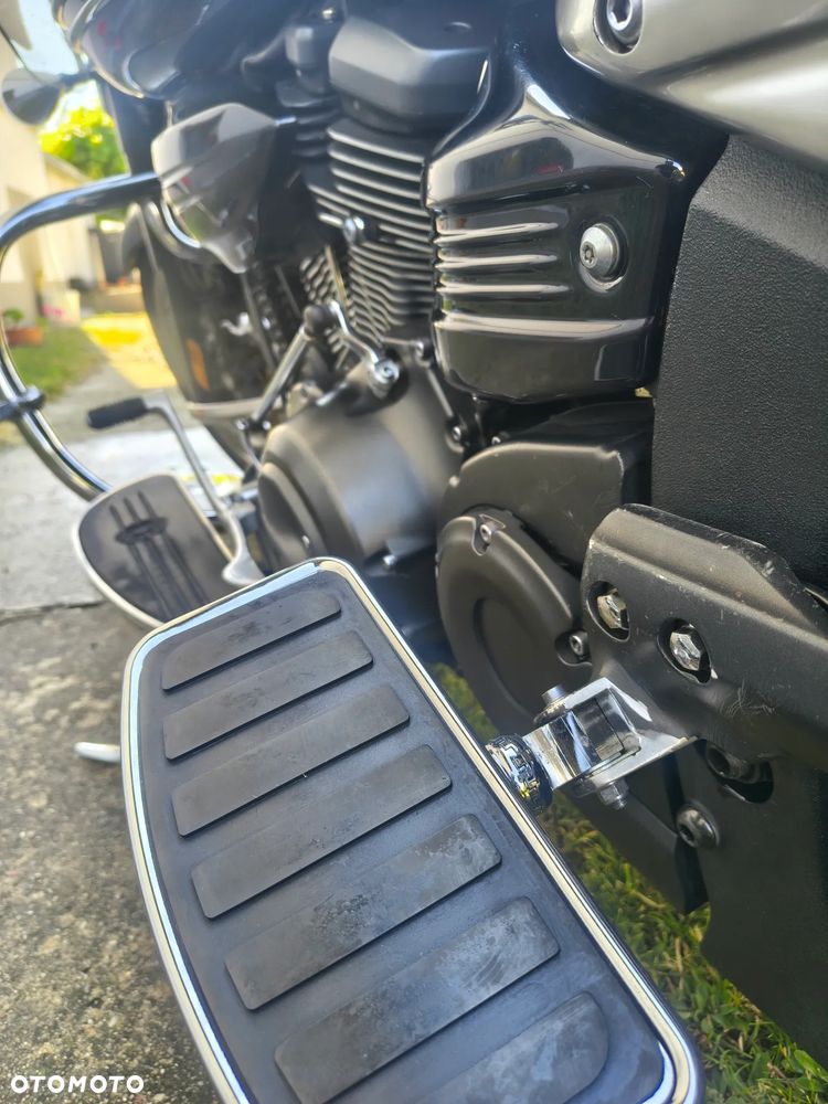Yamaha XV - 28
