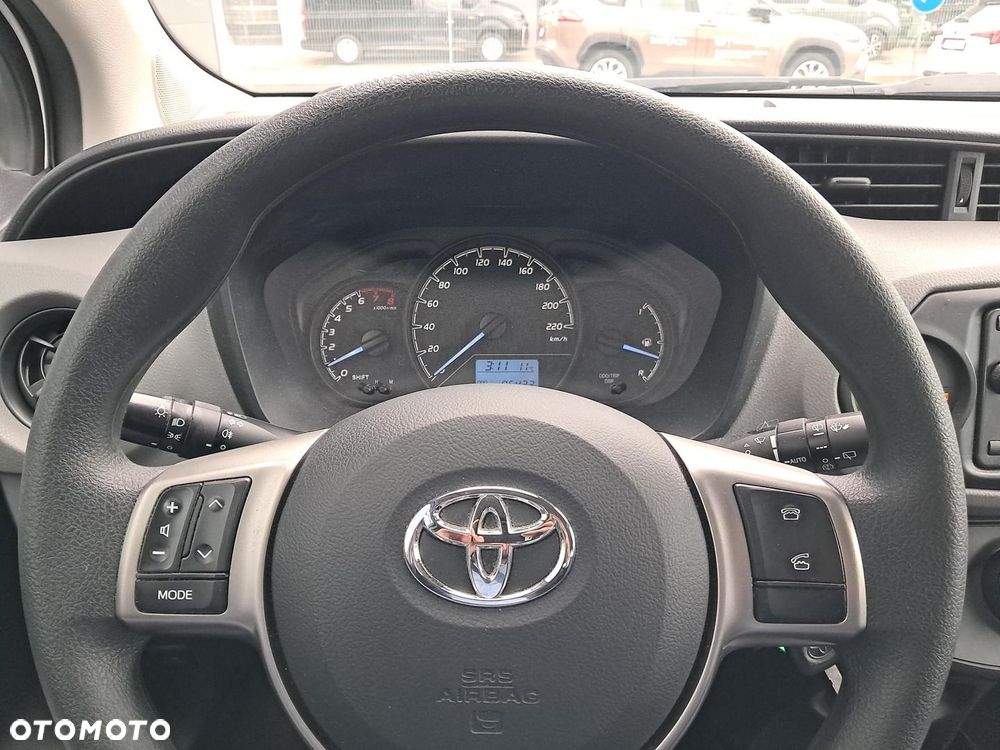 Toyota Yaris - 15