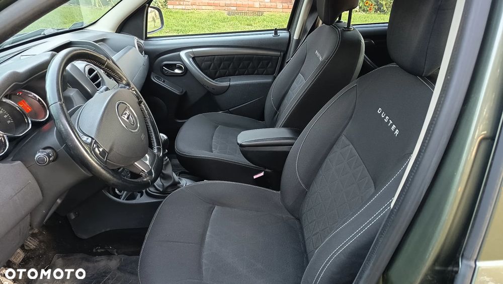 Dacia Duster 1.6 Laureate 4x4 - 8