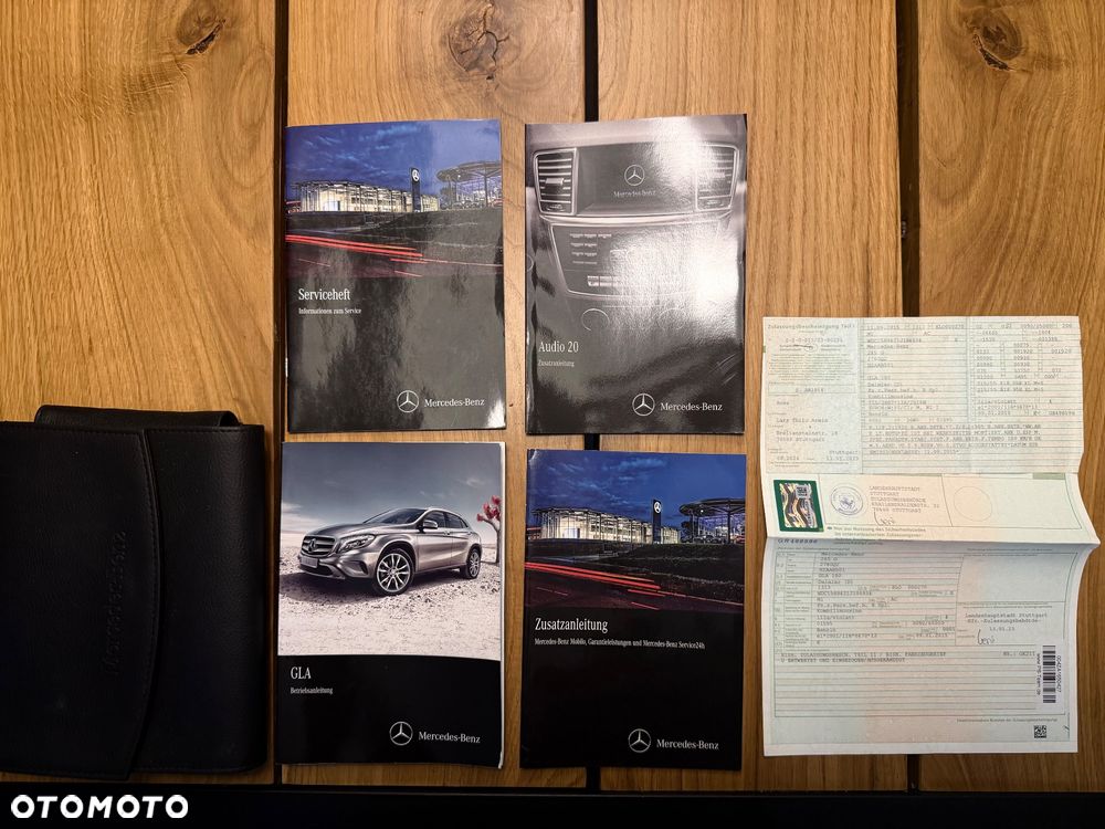 Mercedes-Benz GLA 180 Urban - 40