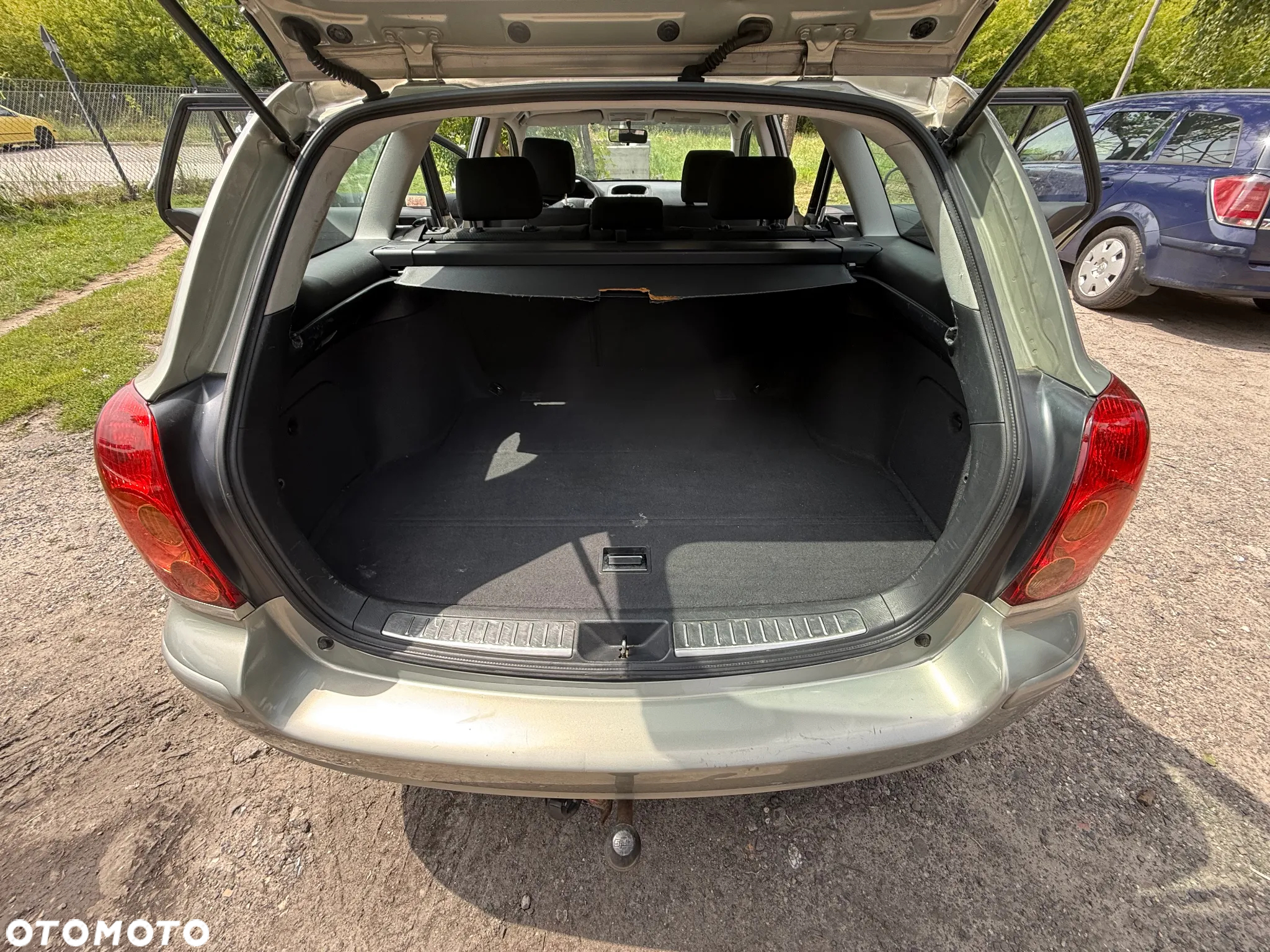 Toyota Avensis - 20