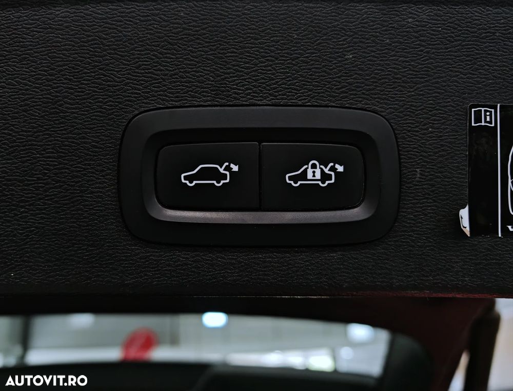 Volvo XC 40 T4 Recharge DKG Inscription Expression - 31