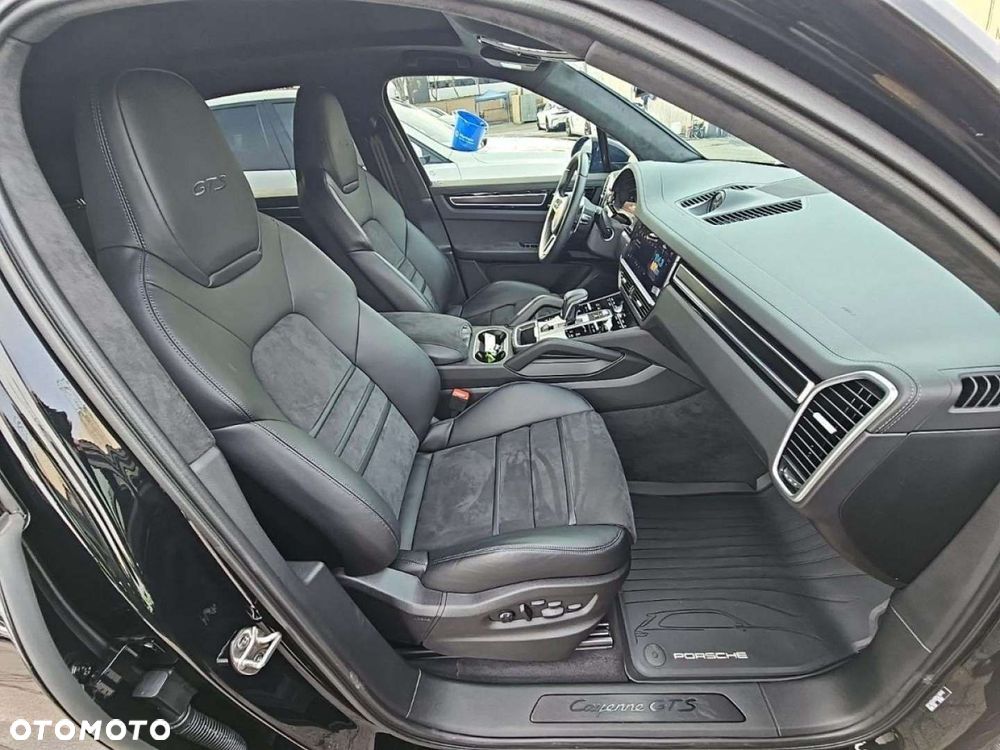 Porsche Cayenne - 11