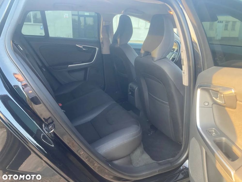 Volvo V60 T5 Momentum - 10