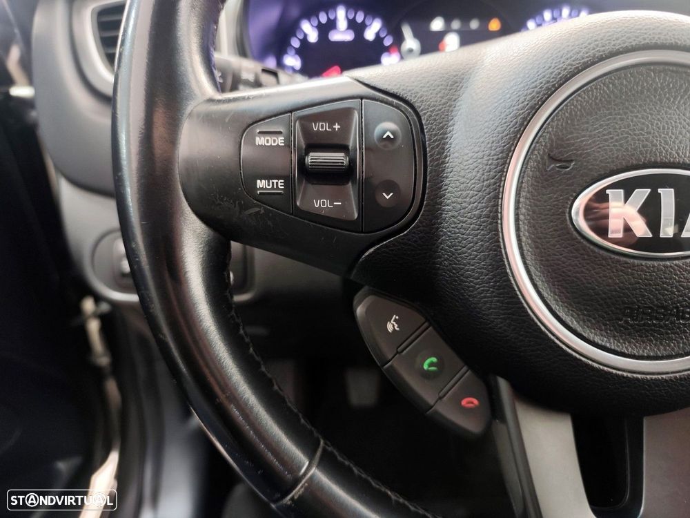 Kia Carens 1.7 CRDi ISG TX - 21