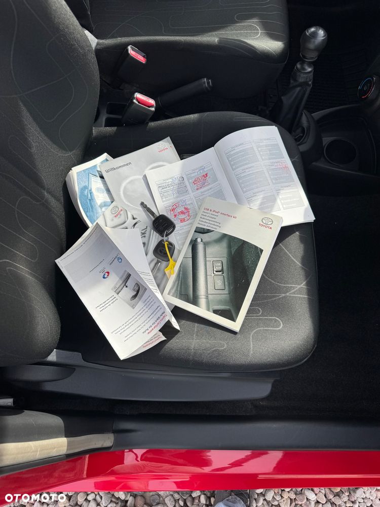 Toyota Yaris 1.33 Luna - 24