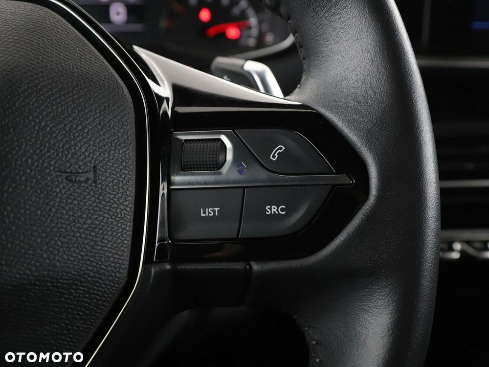 Peugeot 2008 1.5 BlueHDi Allure S&S EAT8 - 31