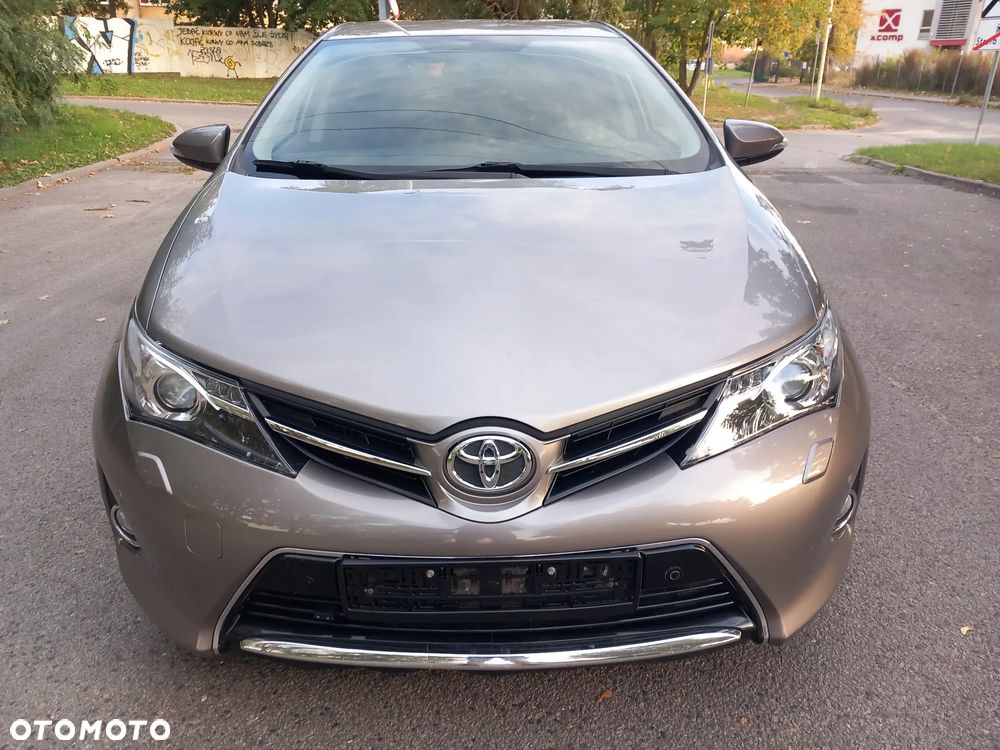 Toyota Auris 1.4 D-4D Premium Comfort - 2