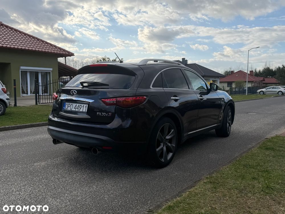 Infiniti FX FX30d S - 5