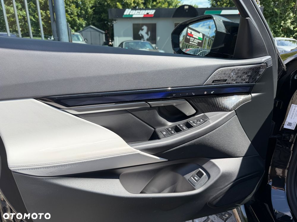 BMW M5 PHEV - 14