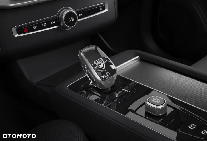 Volvo XC 90 - 9
