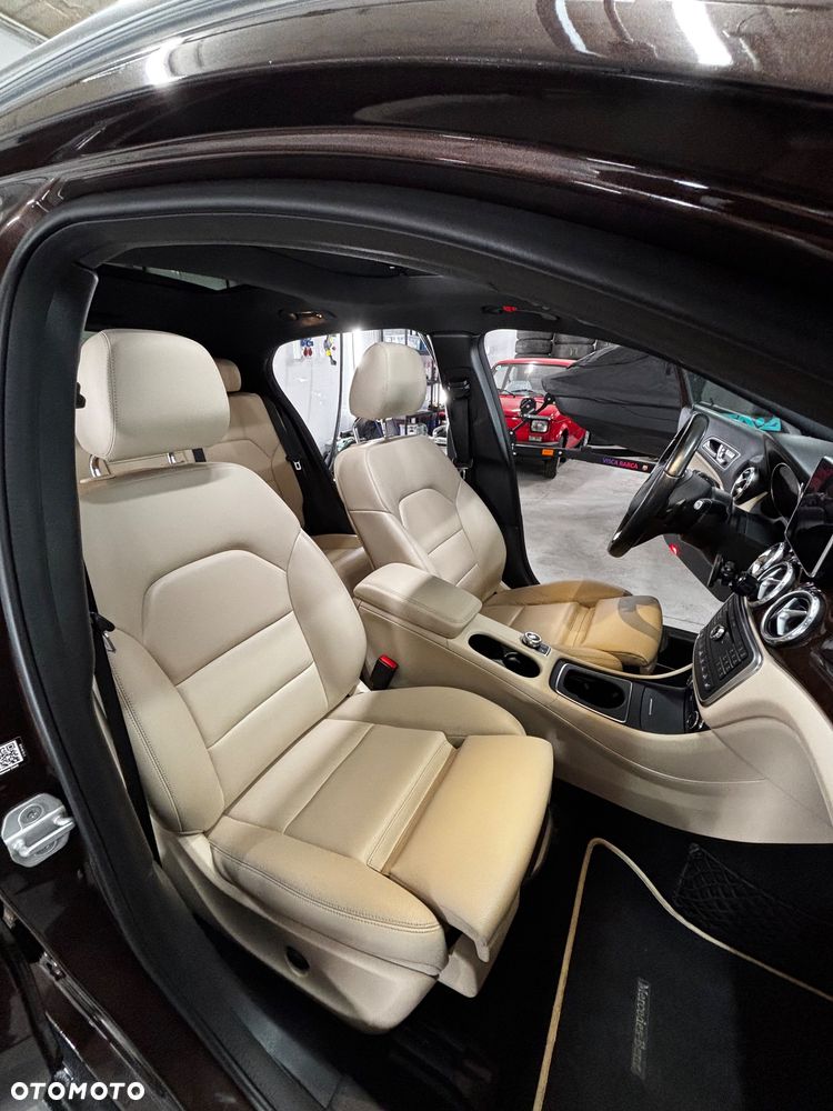 Mercedes-Benz GLA 250 4-Matic - 15