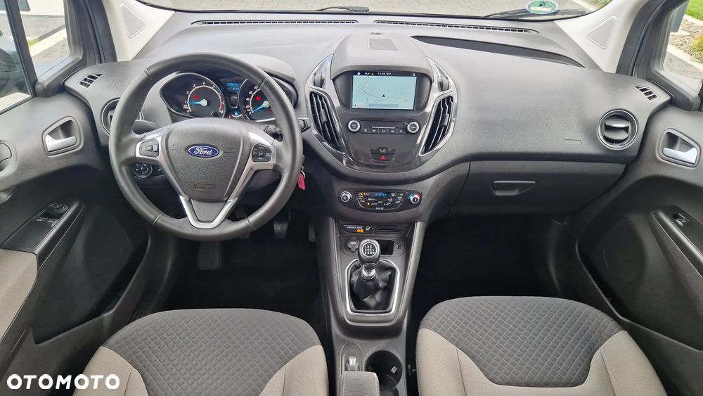 Ford Tourneo Courier 1.0 EcoBoost S&S Titanium - 9