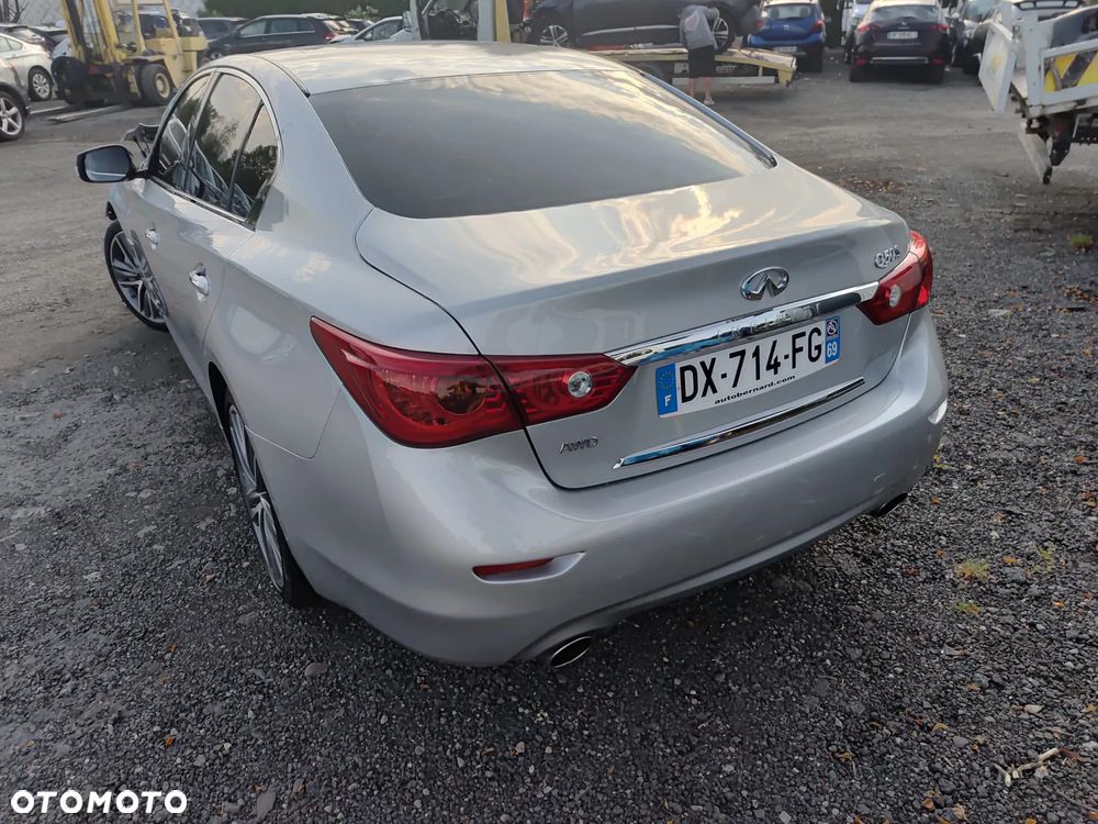 Infiniti Q50 Hybrid AWD Premium - 3