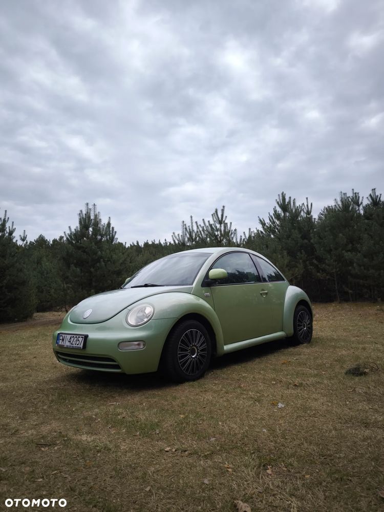 Volkswagen New Beetle - 2
