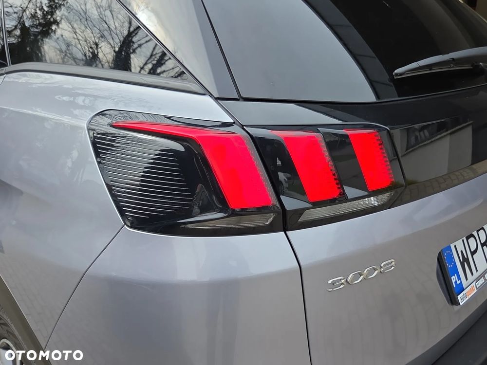 Peugeot 3008 1.5 BlueHDi Allure Pack S&S EAT8 - 32