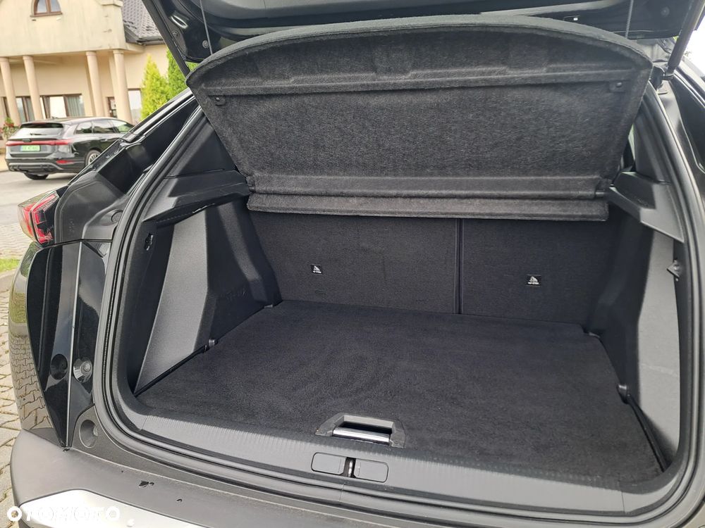 Peugeot 2008 1.2 Pure Tech GPF Active S&S - 23