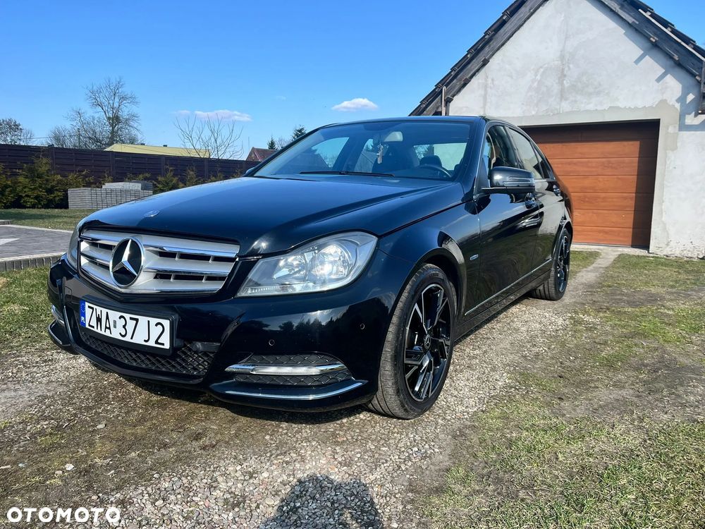 Mercedes-Benz Klasa C 180 BlueEFFICIENCY 7G-TRONIC Avantgarde - 7