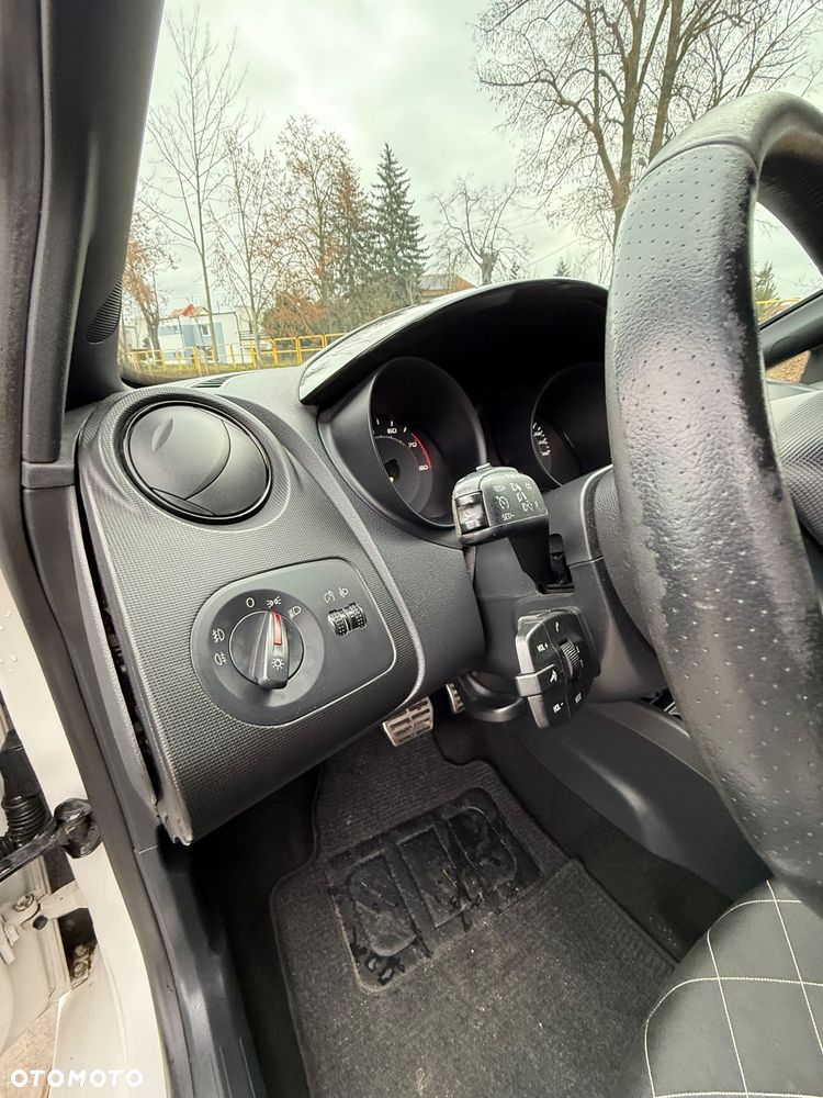 Seat Ibiza SC 1.4 TSI DSG Cupra - 16