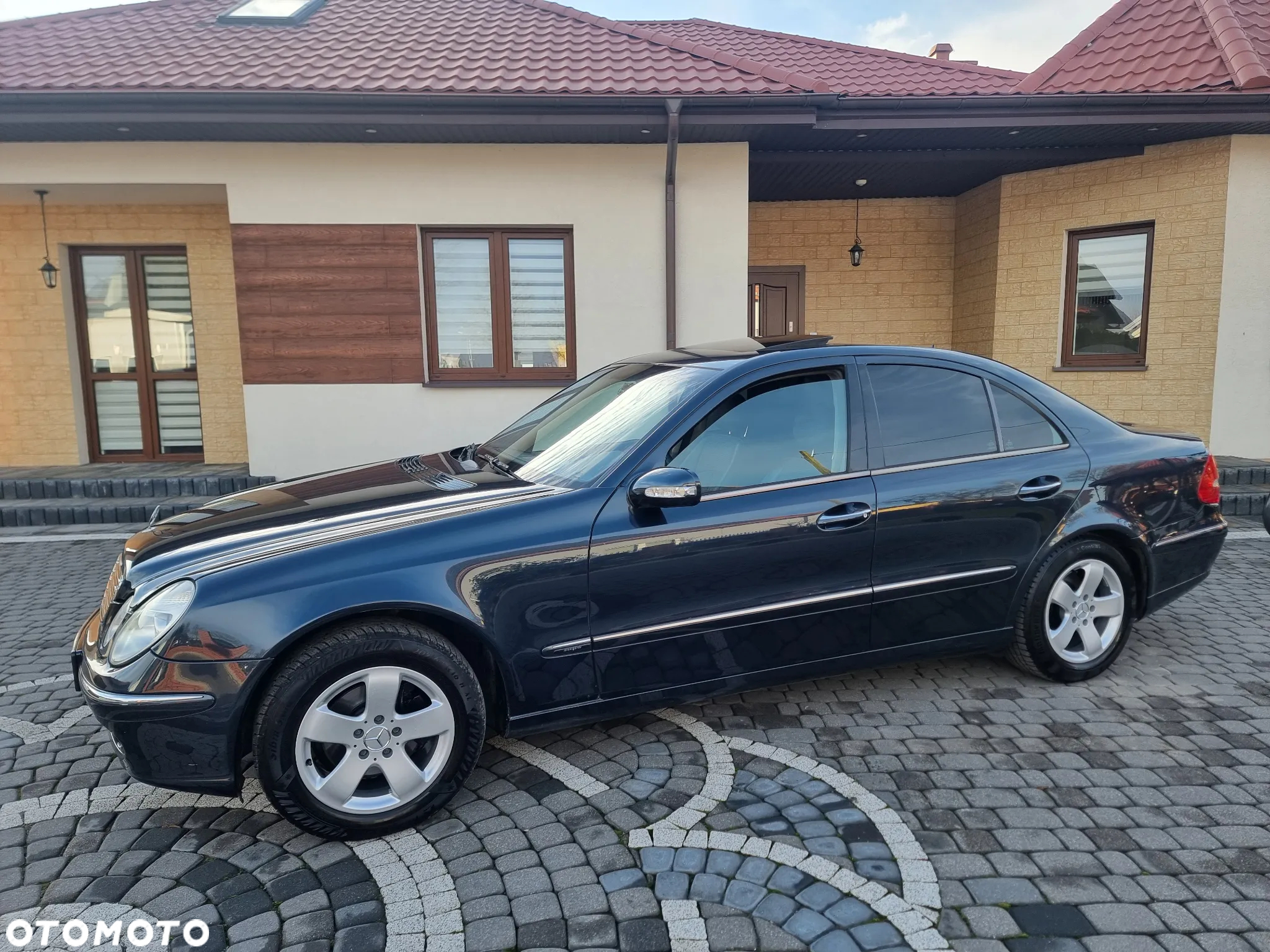 Mercedes-Benz Klasa E 240 4-Matic Avantgarde - 33